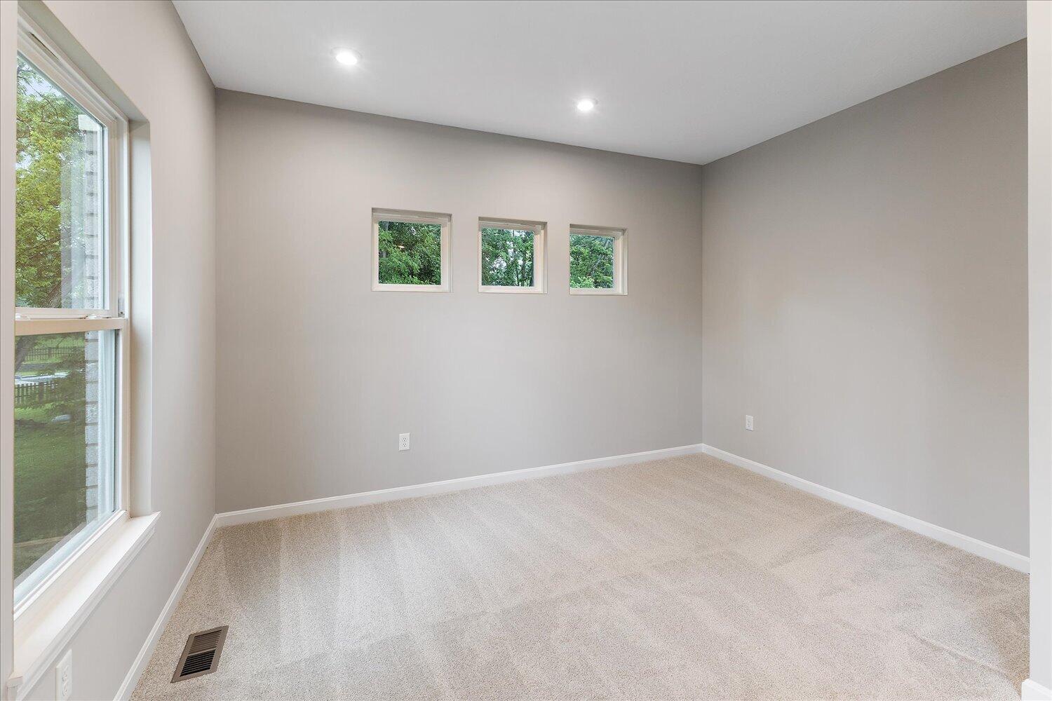 06-Breakfast Nook