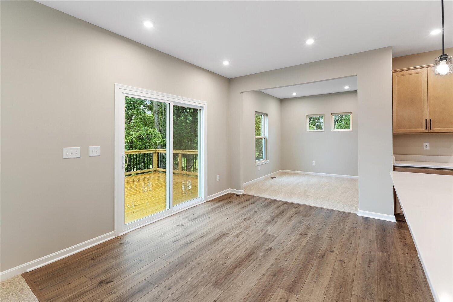 12-Dining Area