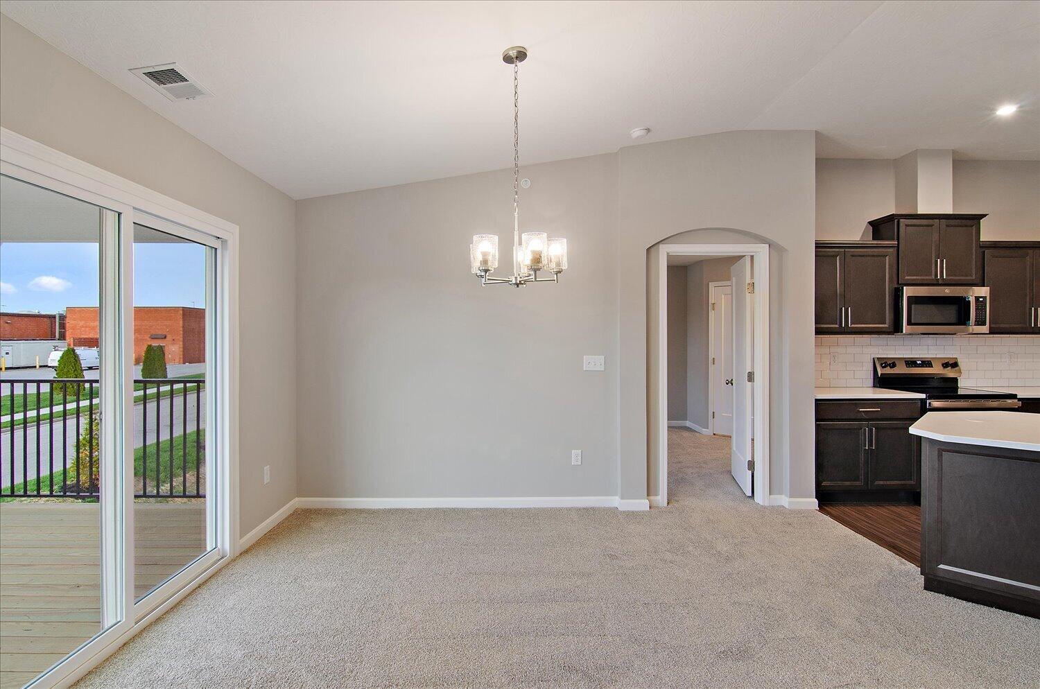 05-Dining Area