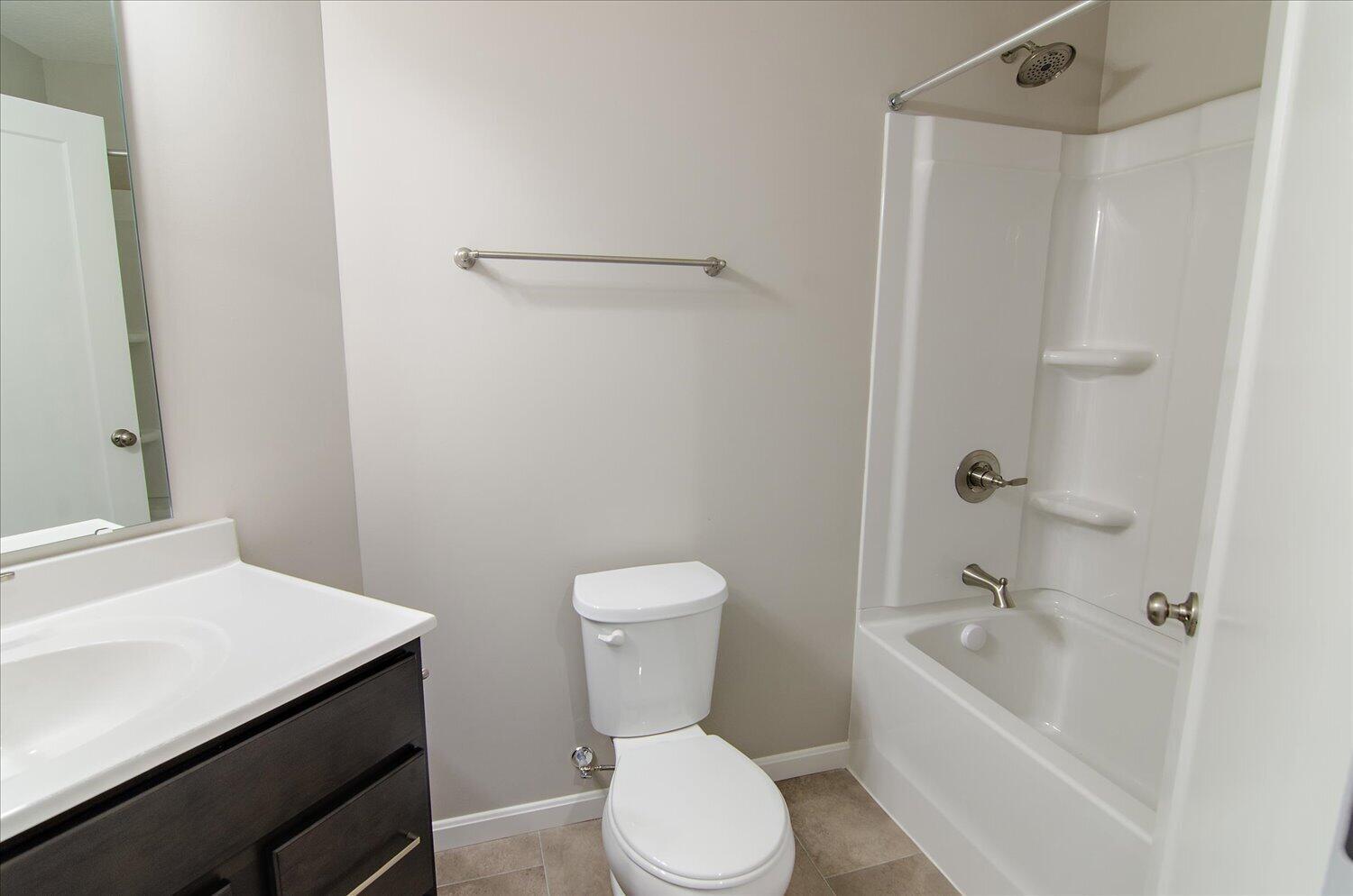 20-Full Bathroom
