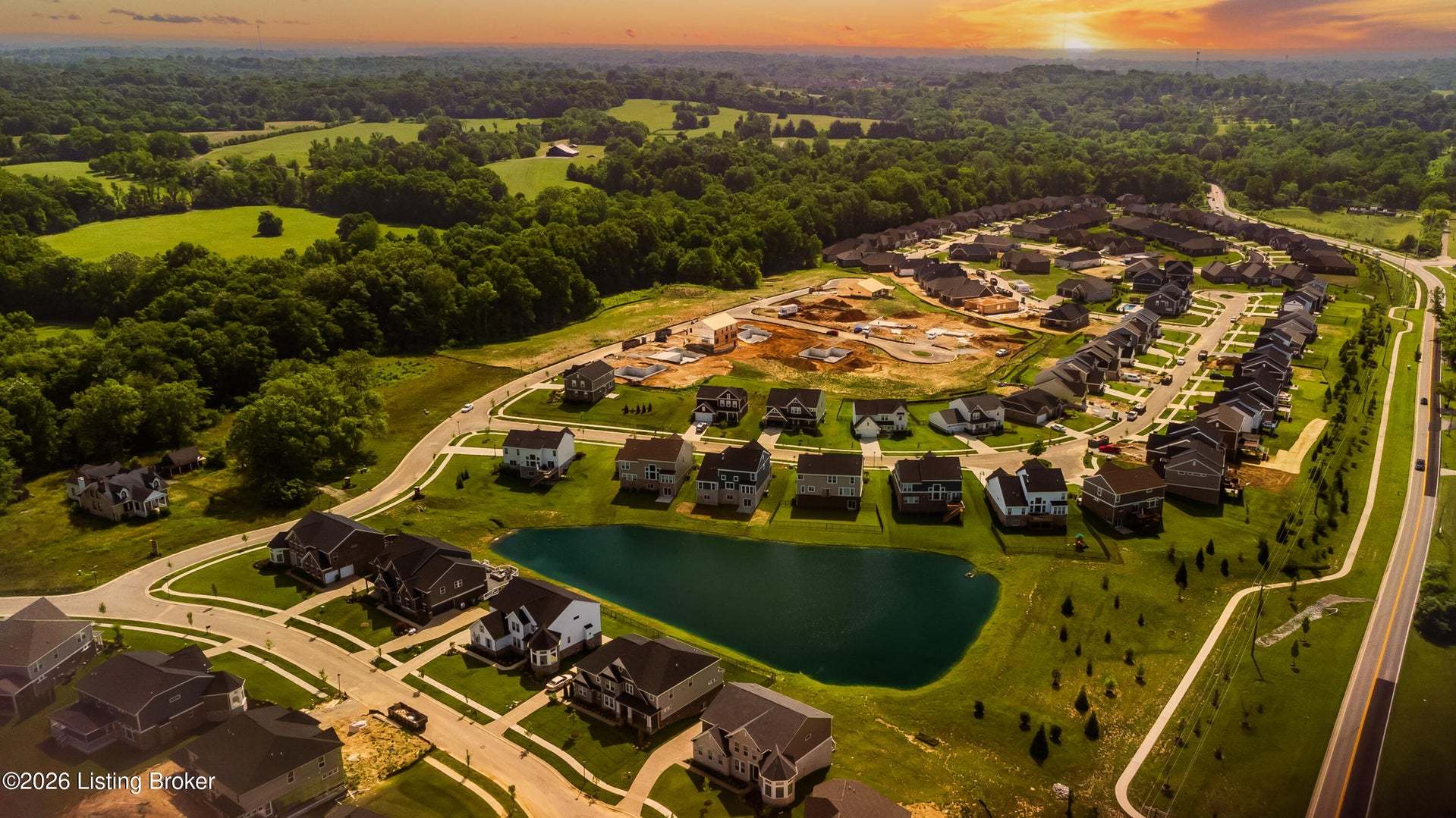 the-meadows-at-floyds-fork_0fh0014_commu