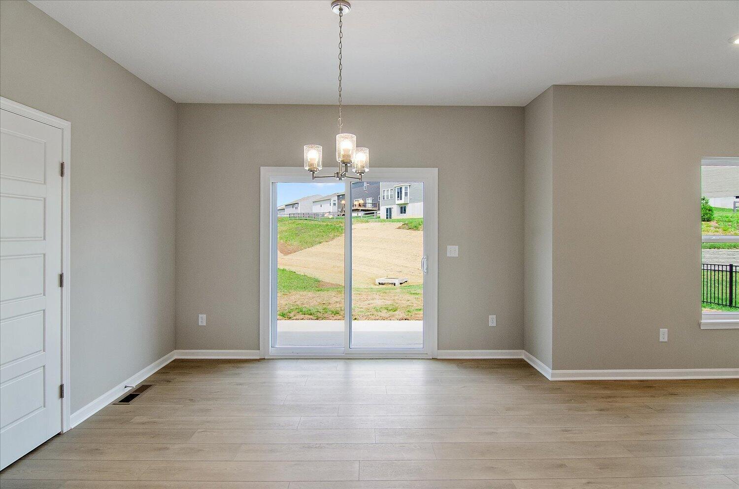 08-Dining Area