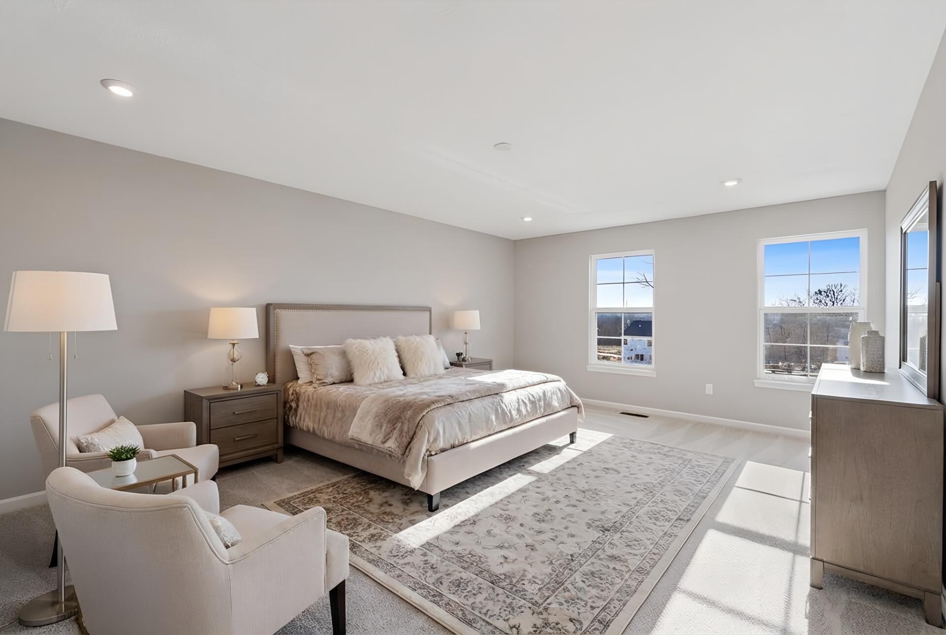 4-Primary Bedroom - Pedra