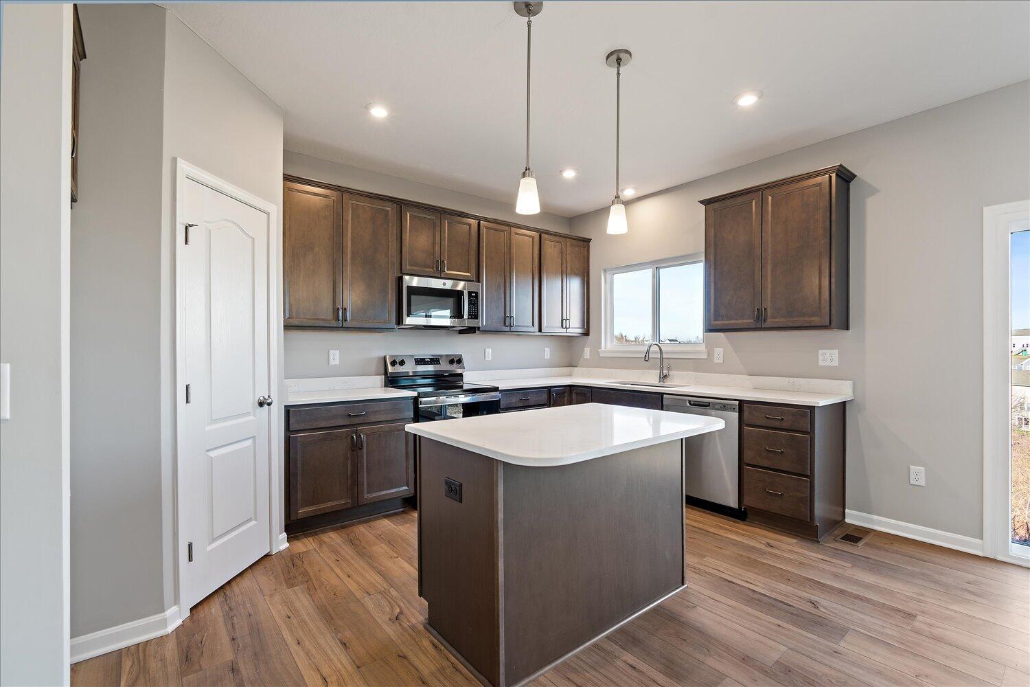 02-Kitchen