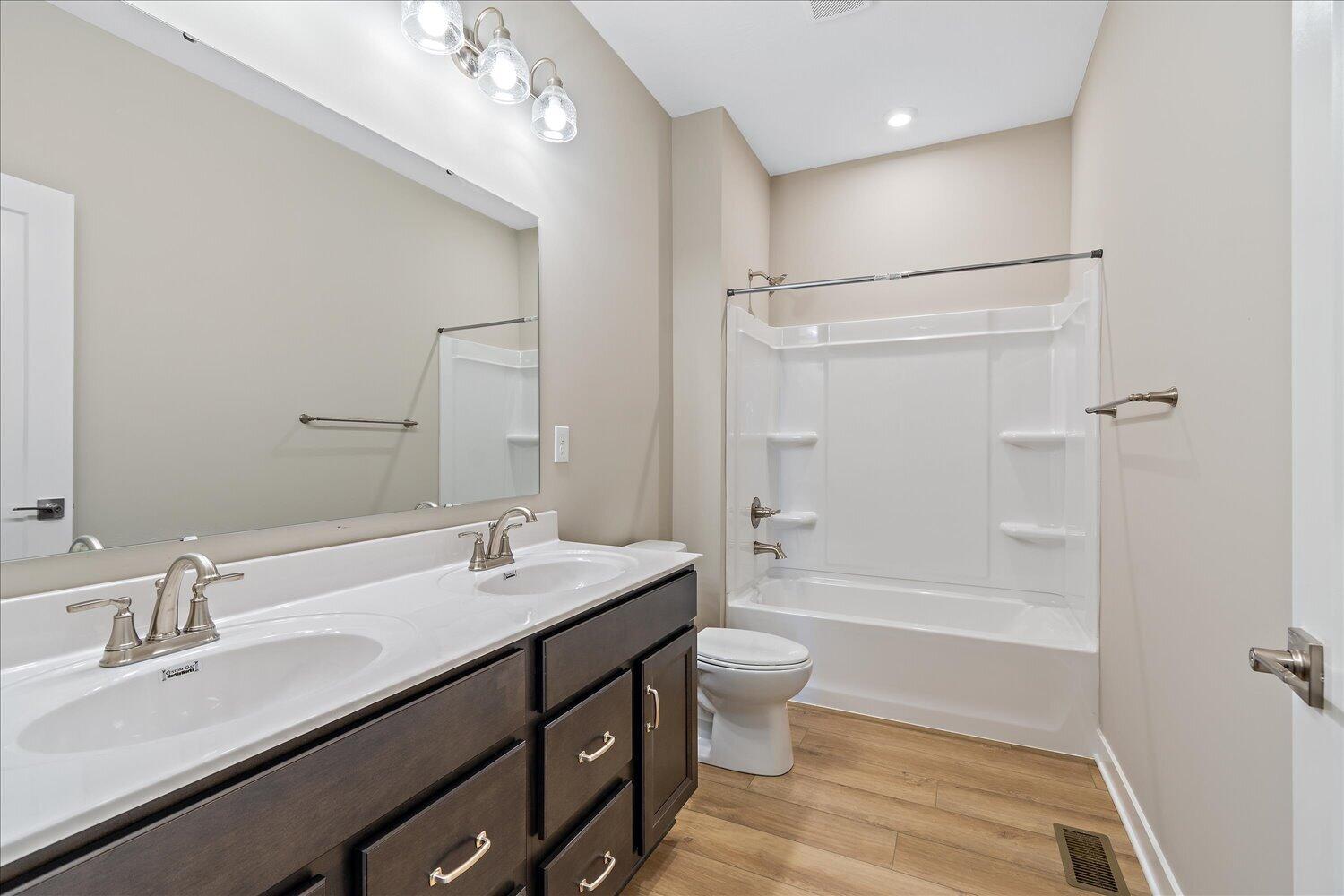23-Hall Bath