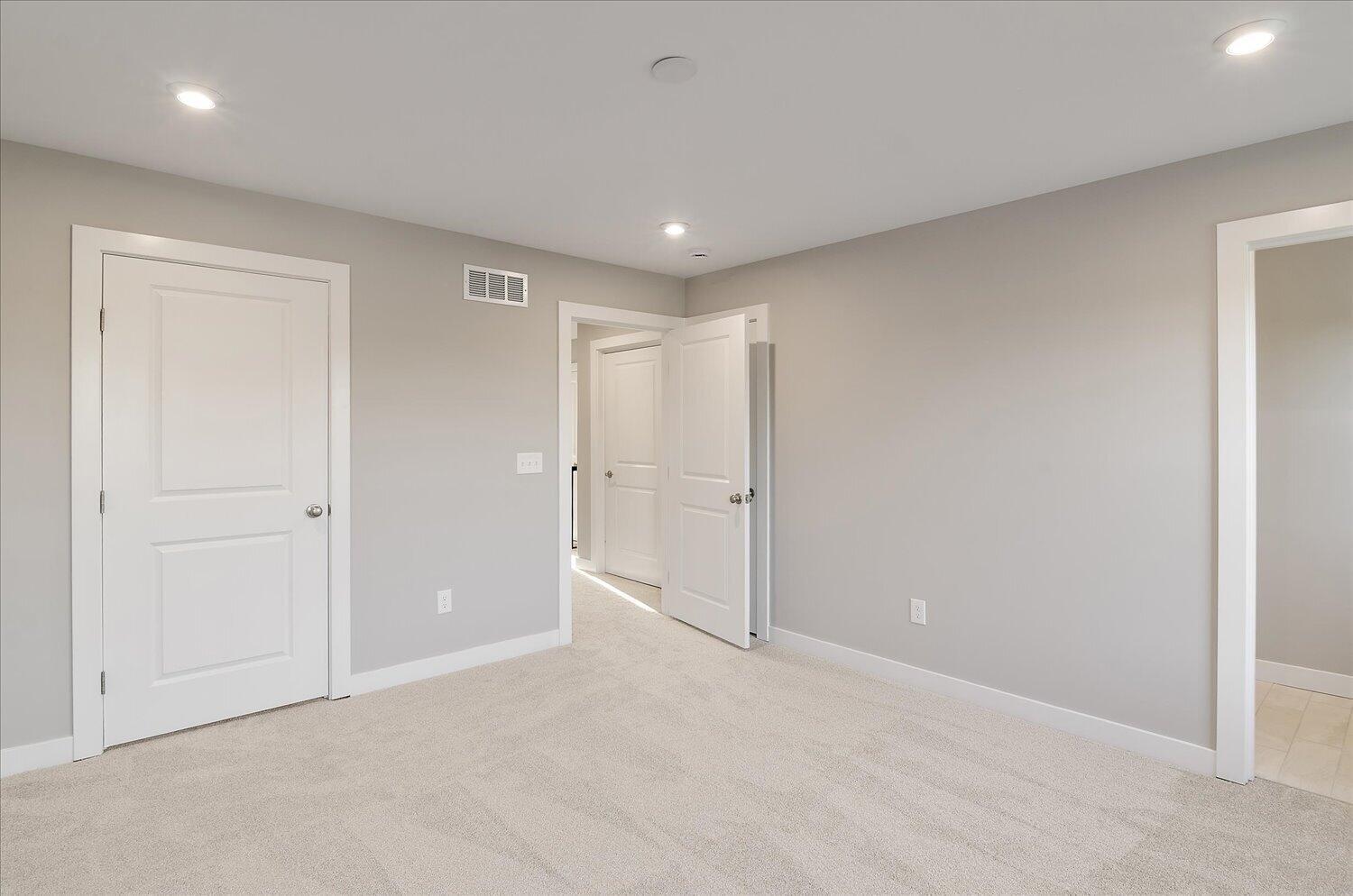 17-Primary Bedroom