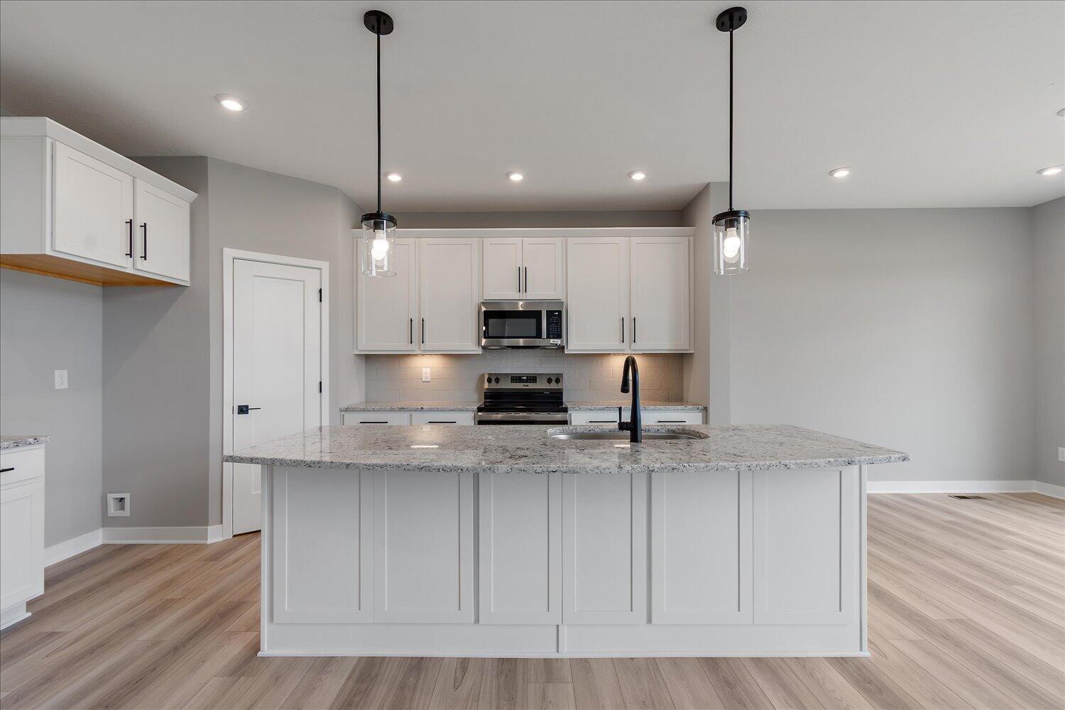 03-Kitchen