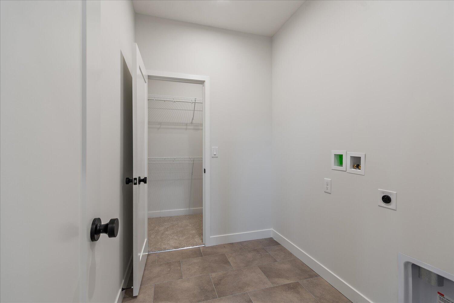 27-Laundry Room