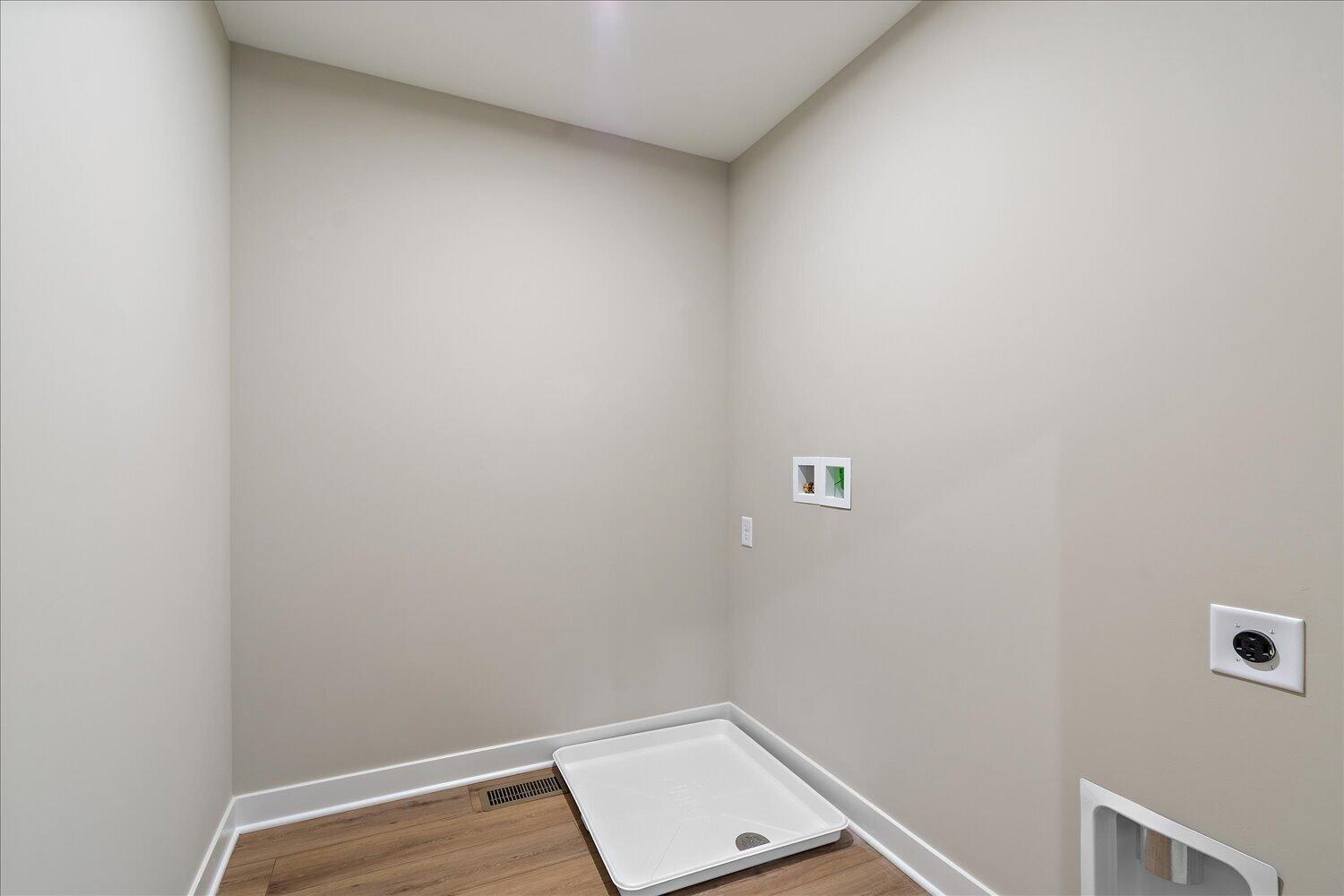 27-Laundry Room