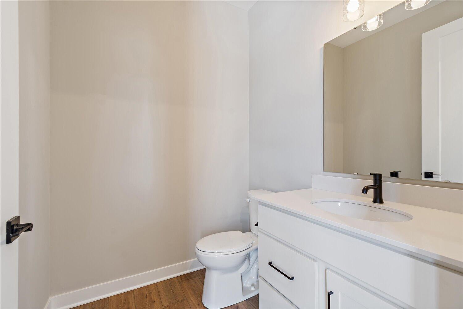 28-Powder Room
