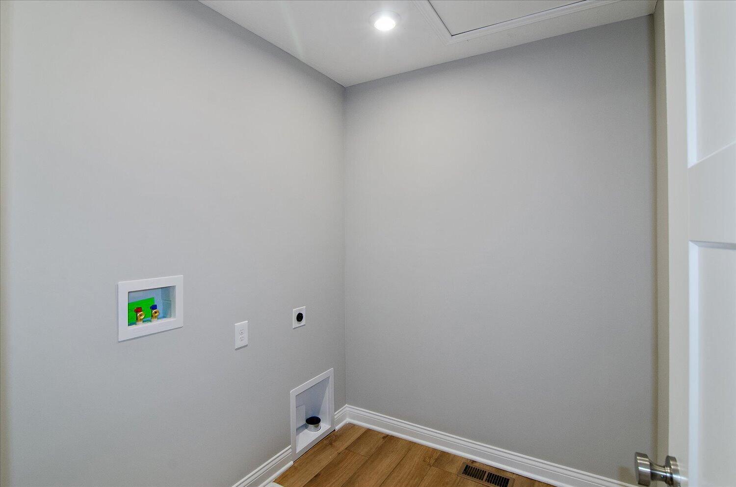 29-Laundry Room