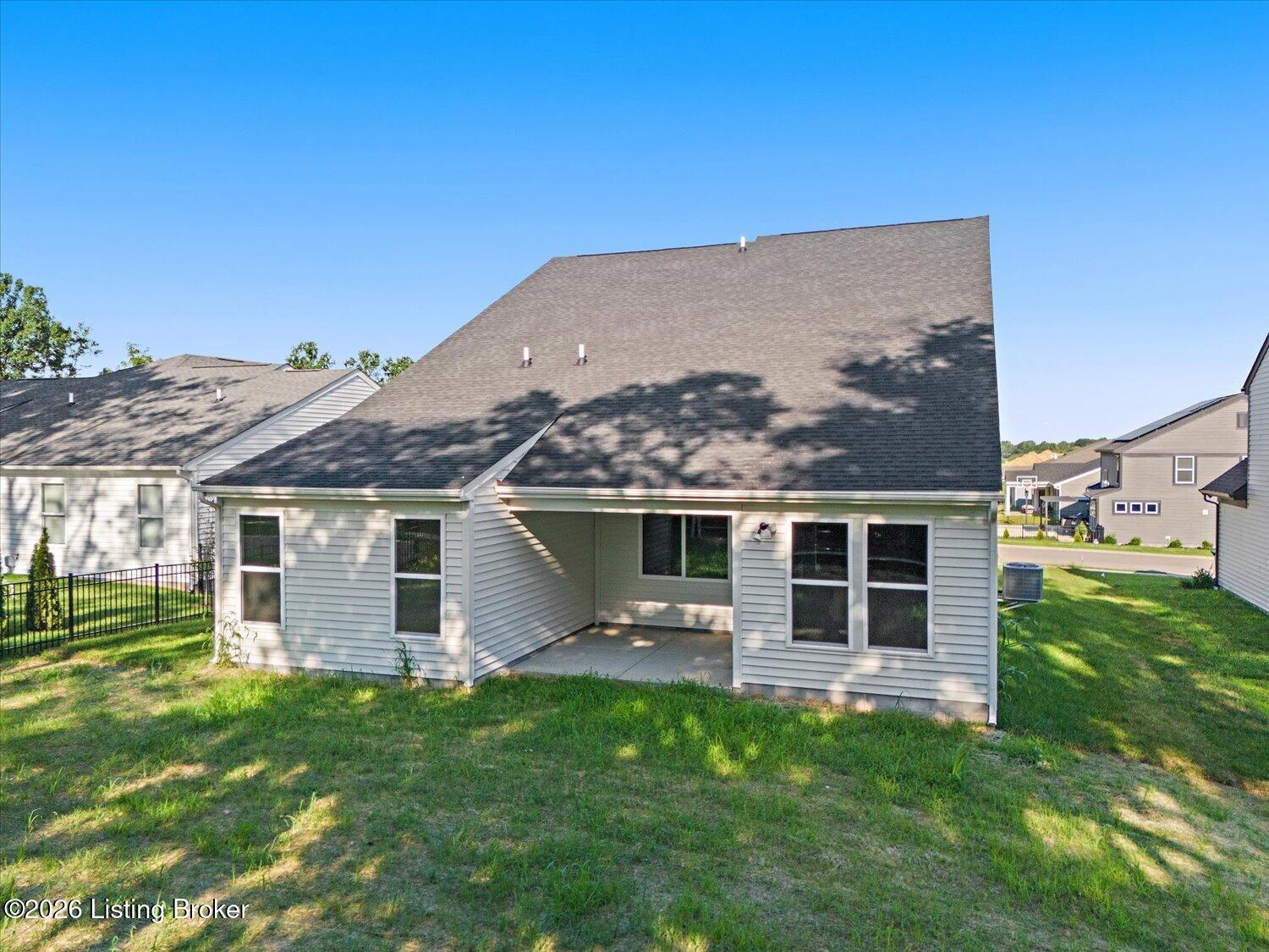 33-246-Education-Wy-Mid Level Back