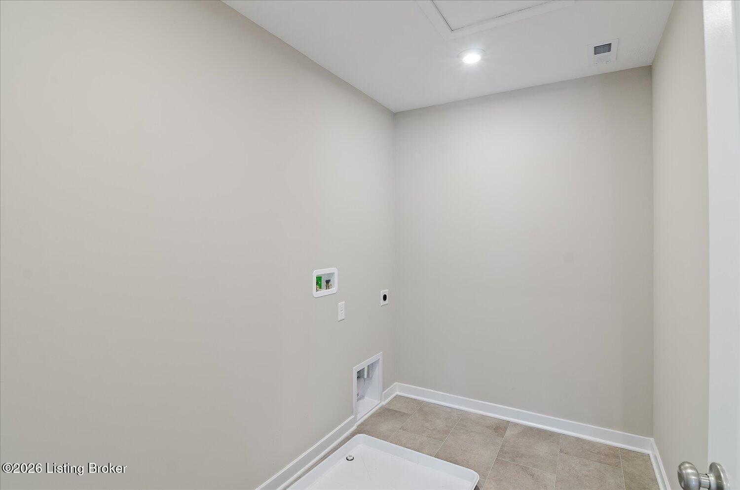 27-Laundry Room