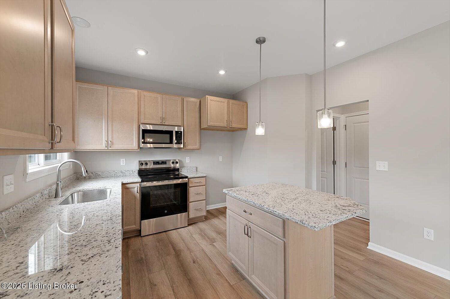 03-Kitchen