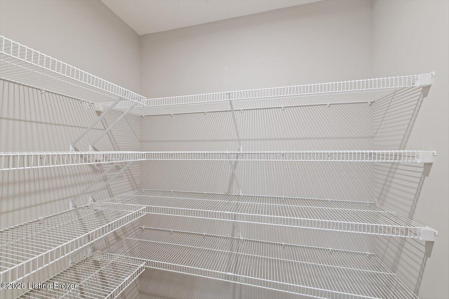 06-Walk In Pantry