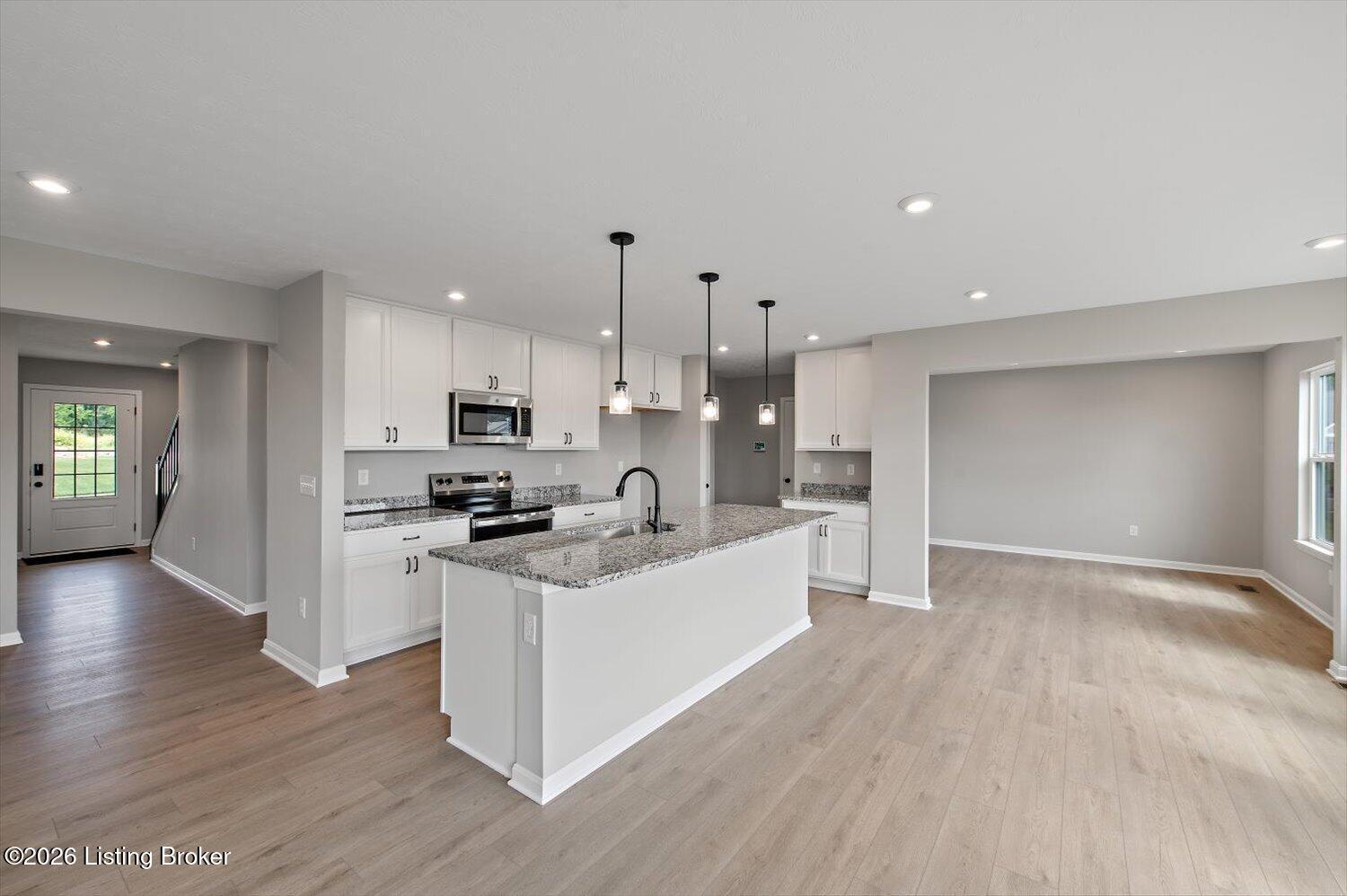 10-Kitchen, Dining & Flex Space