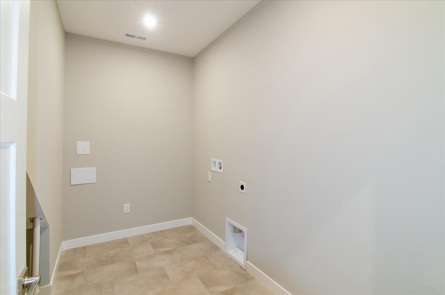 25-Laundry Room