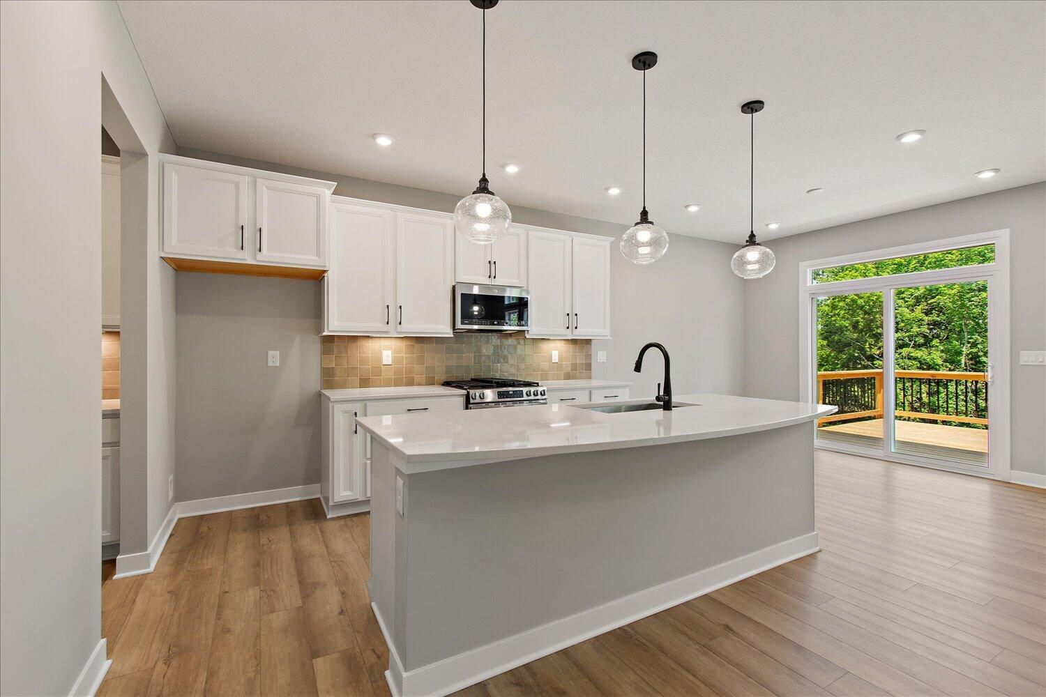 02-Kitchen