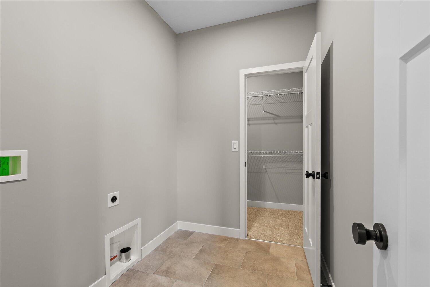 27-Laundry Room