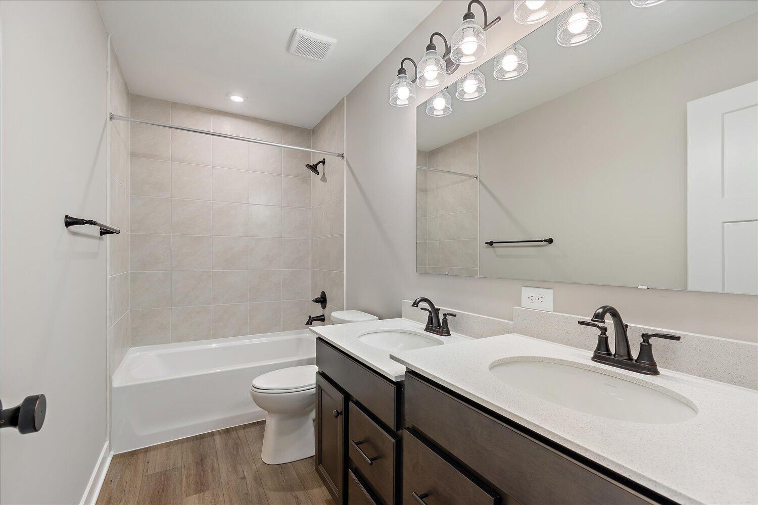 25-Full Bathroom