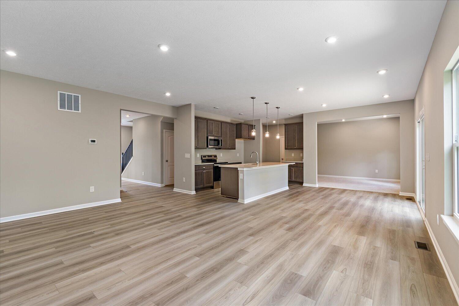 09-Living Room