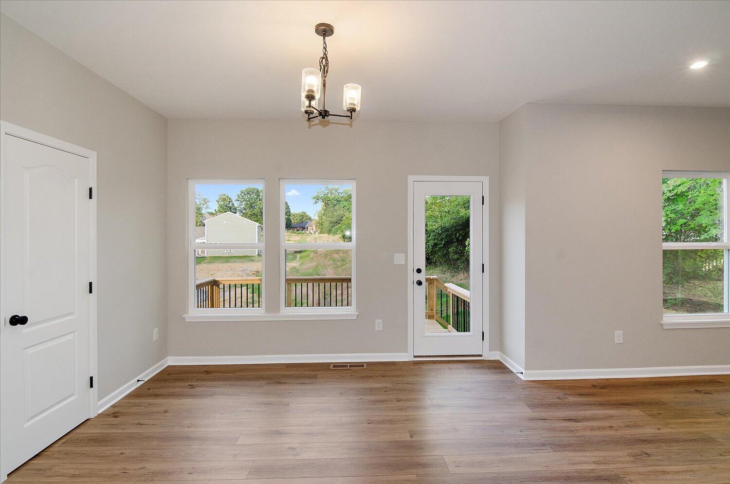 07-Dining Area