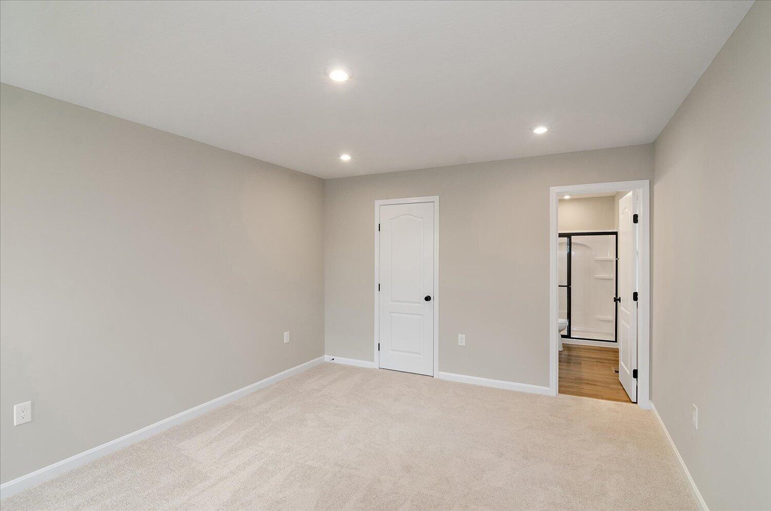14-Primary Bedroom