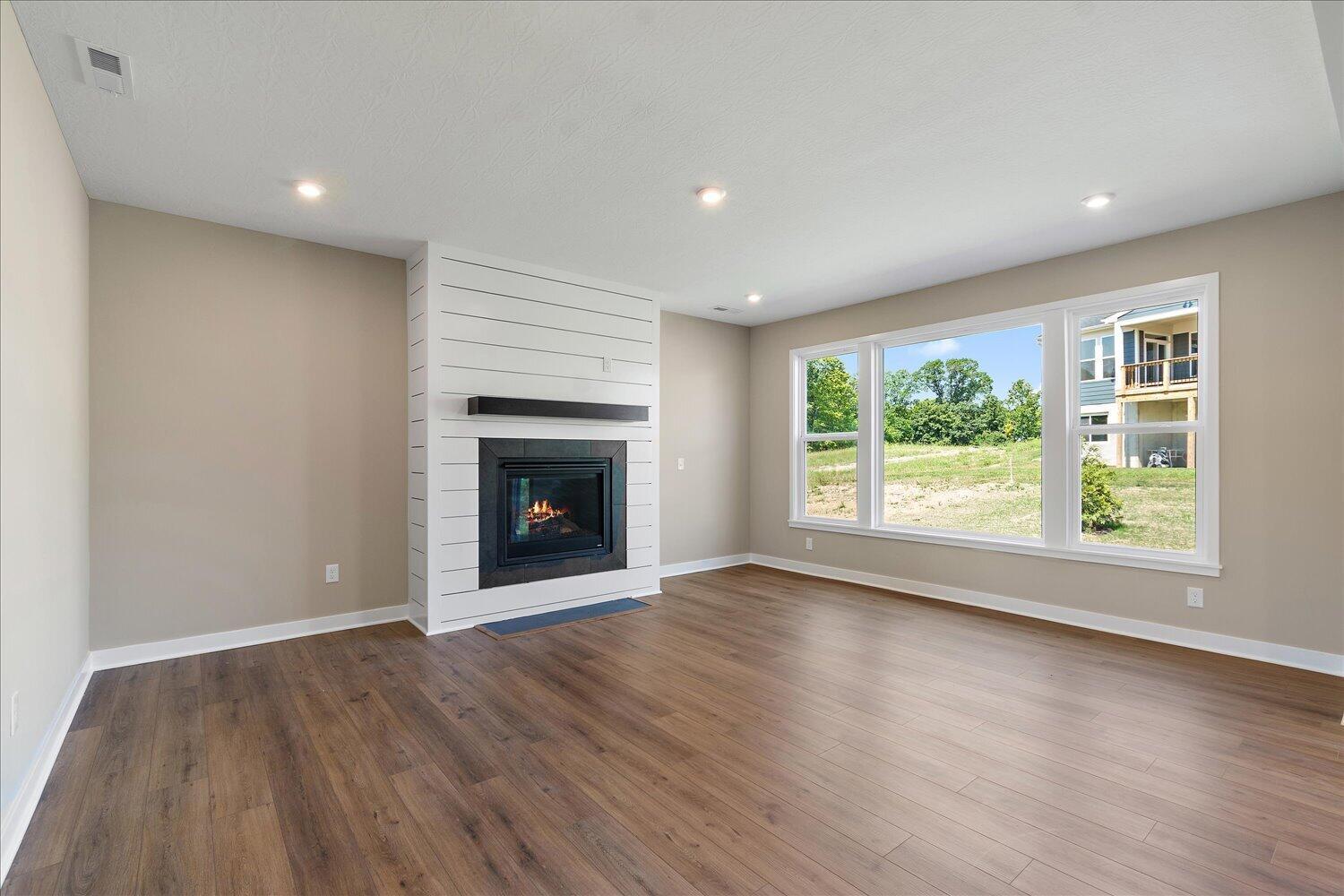 08-Living Room