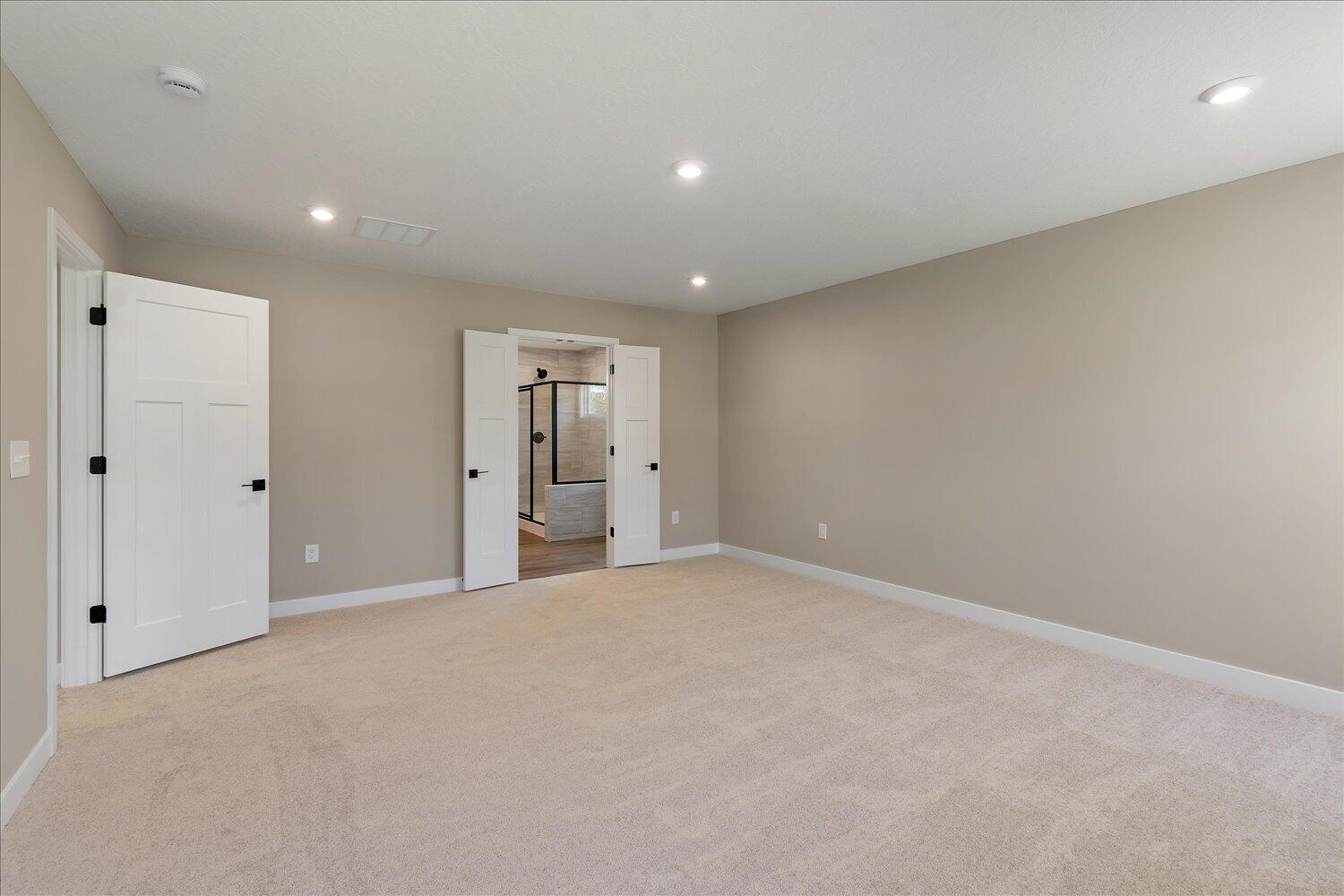 16-Primary Bedroom