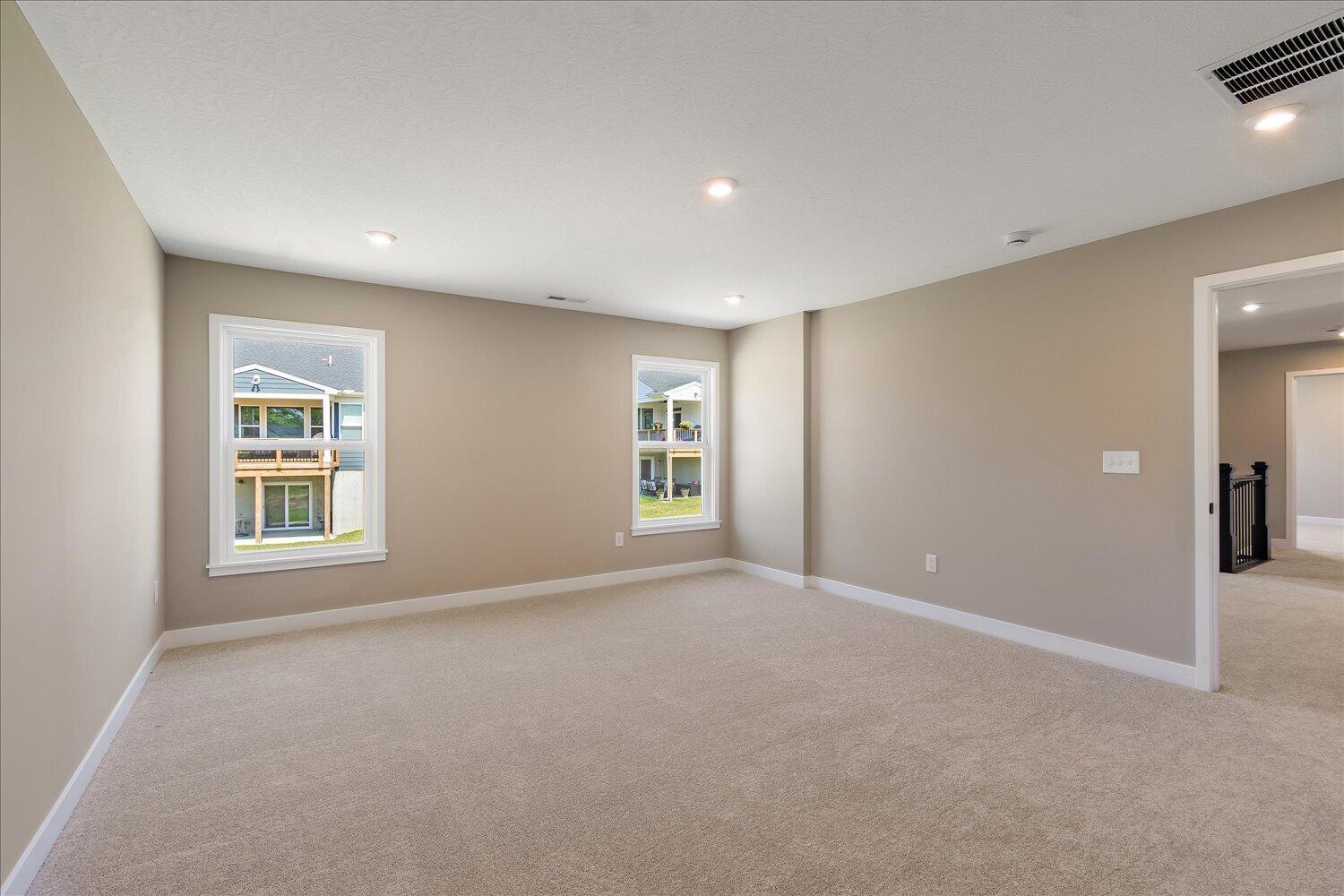 18-Primary Bedroom