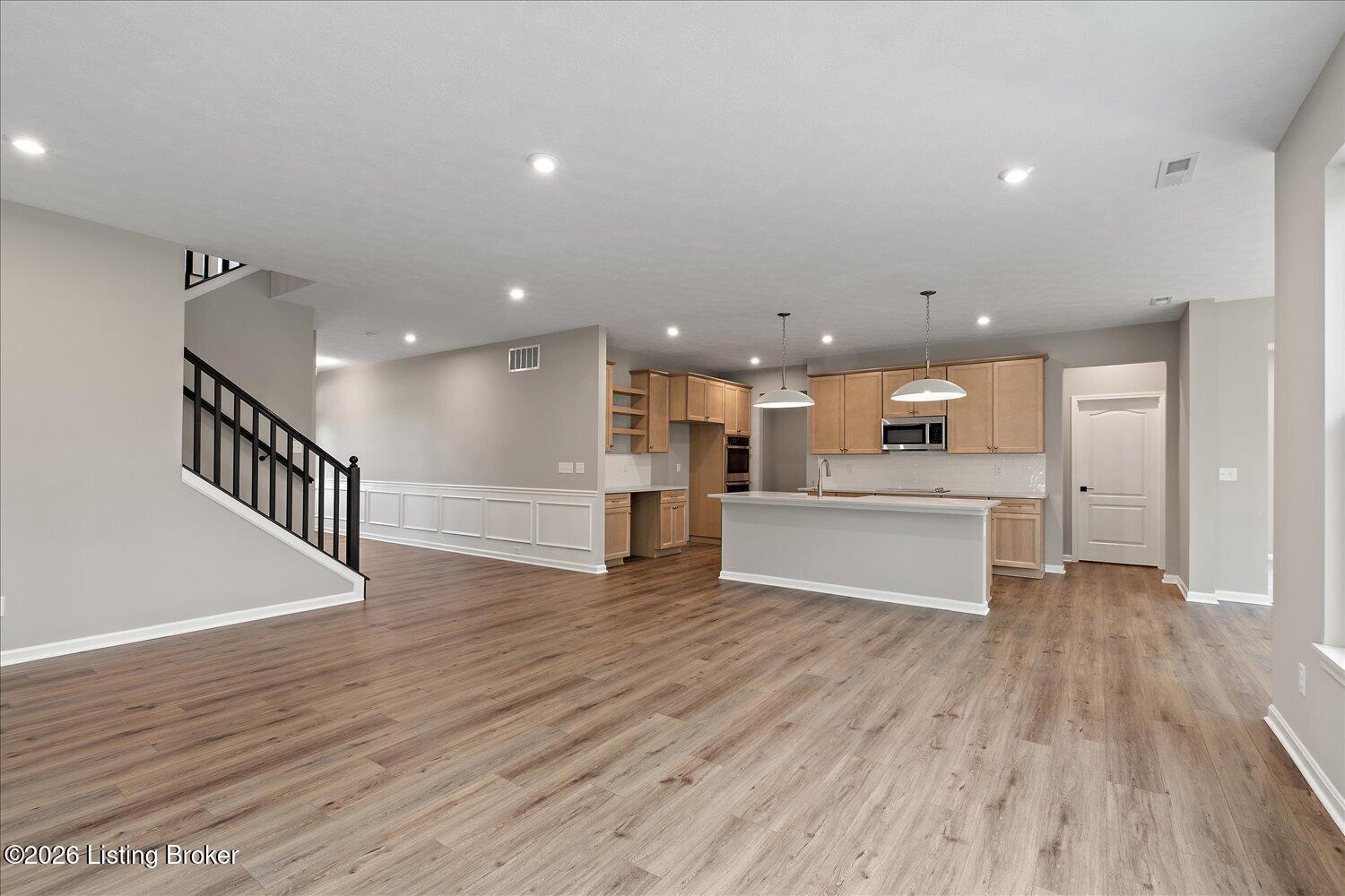 09-Living Room