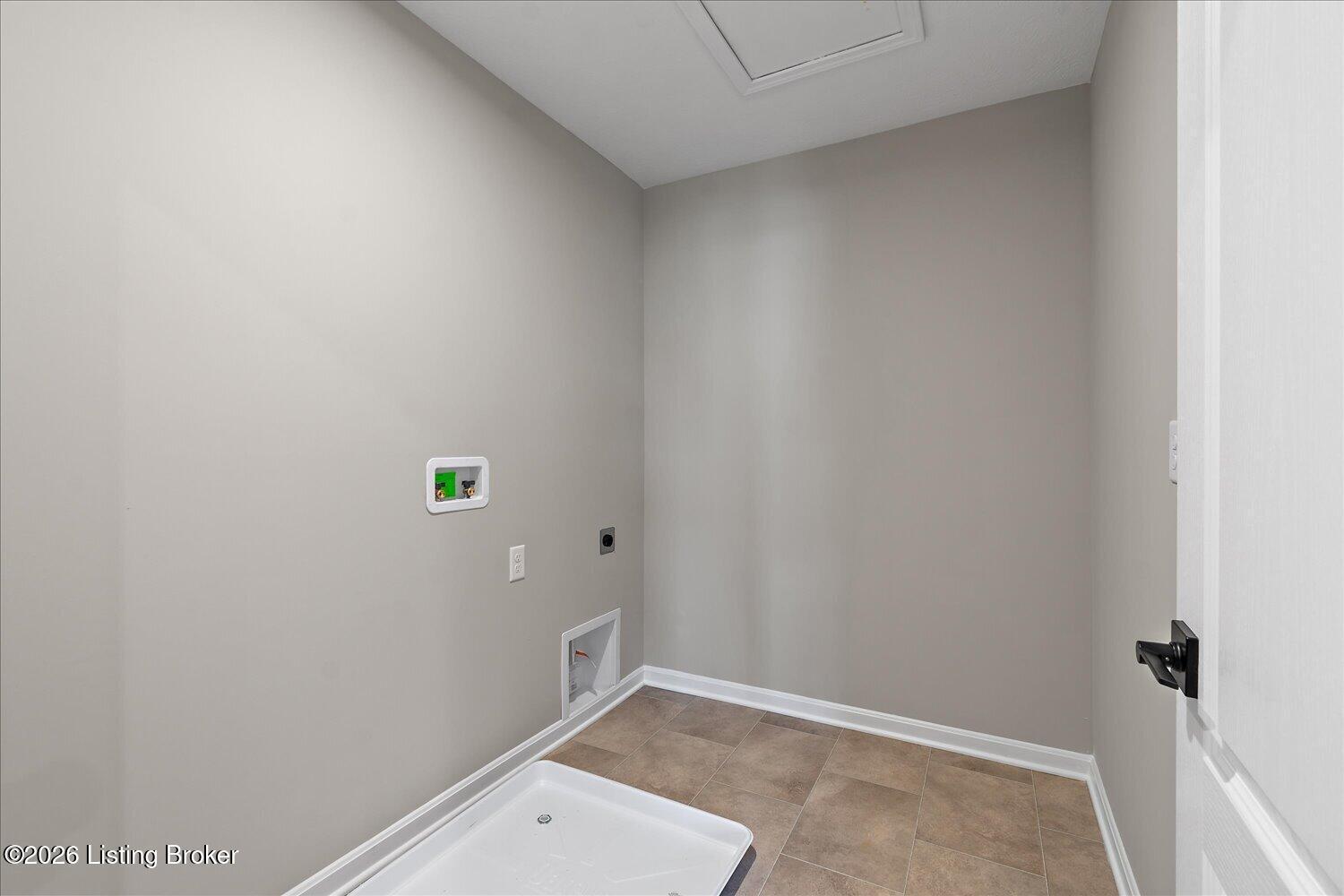 28-Laundry Room