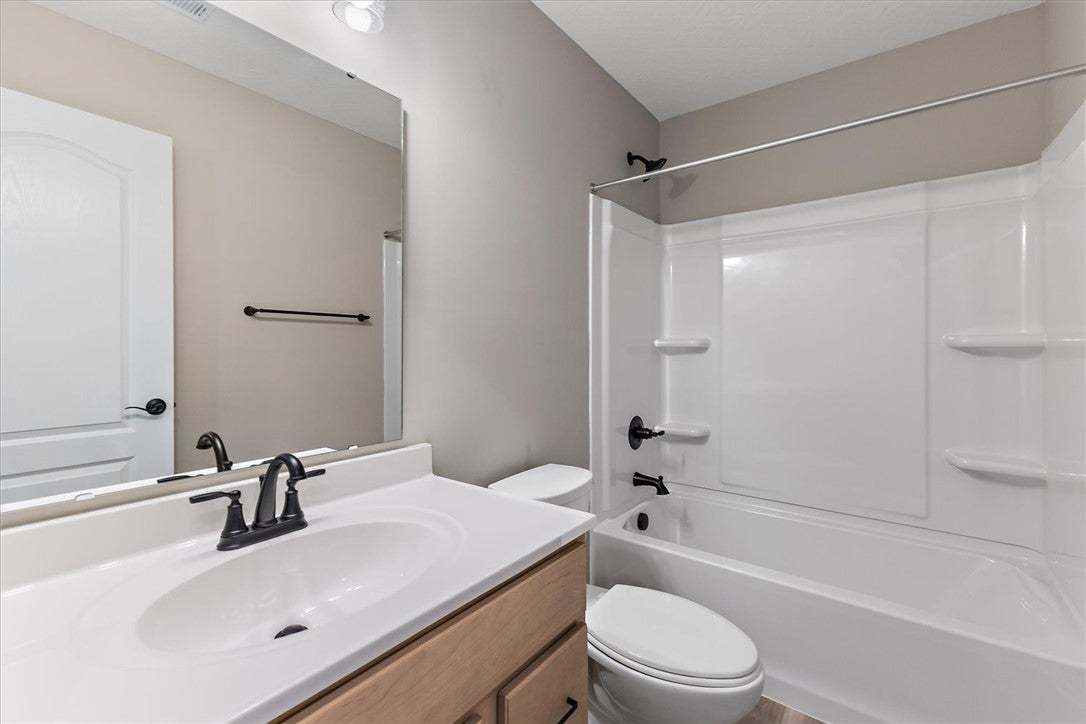 Clean lines and classic fixtures define this invit