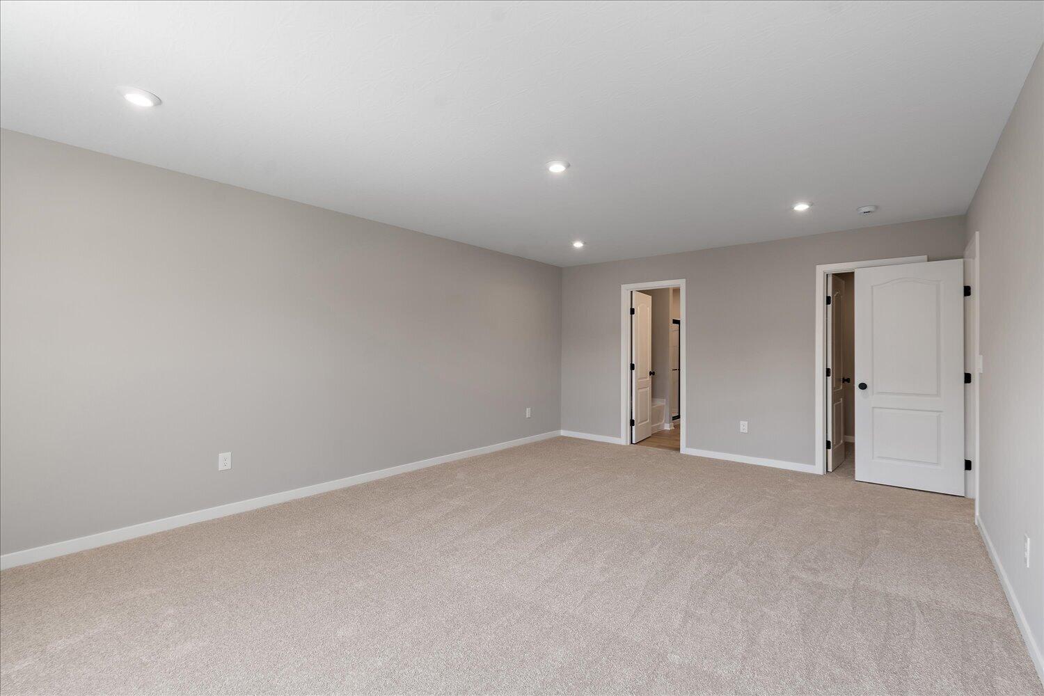 14-Primary Bedroom