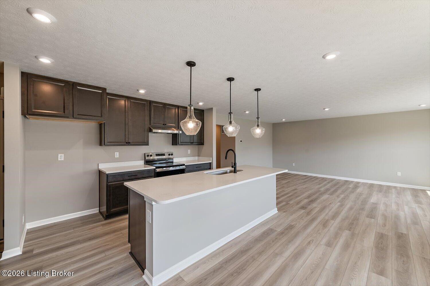 09-Kitchen