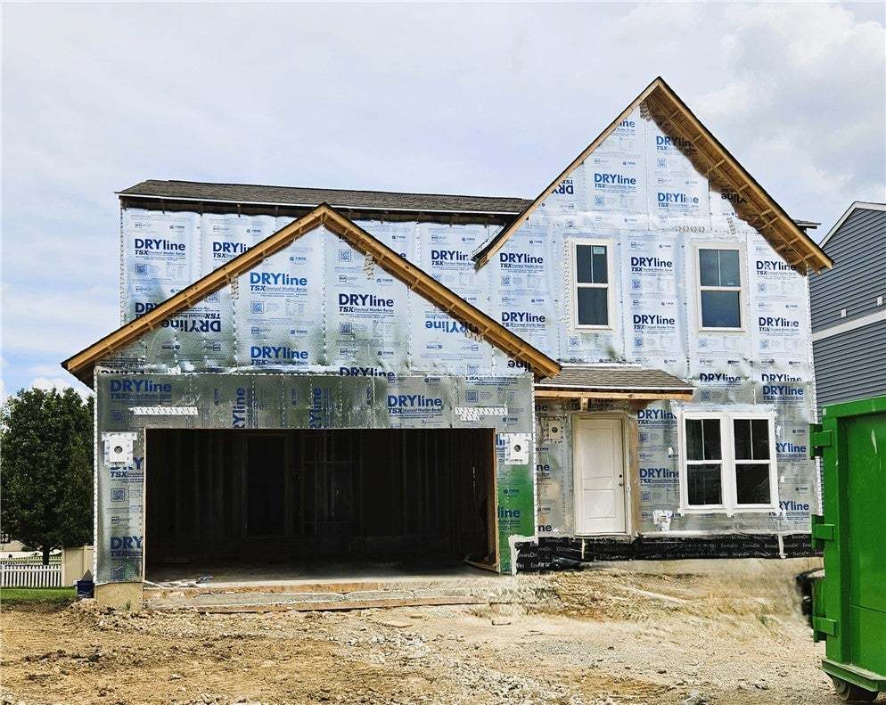 687 Deerhurst Drive (Greenbriar)