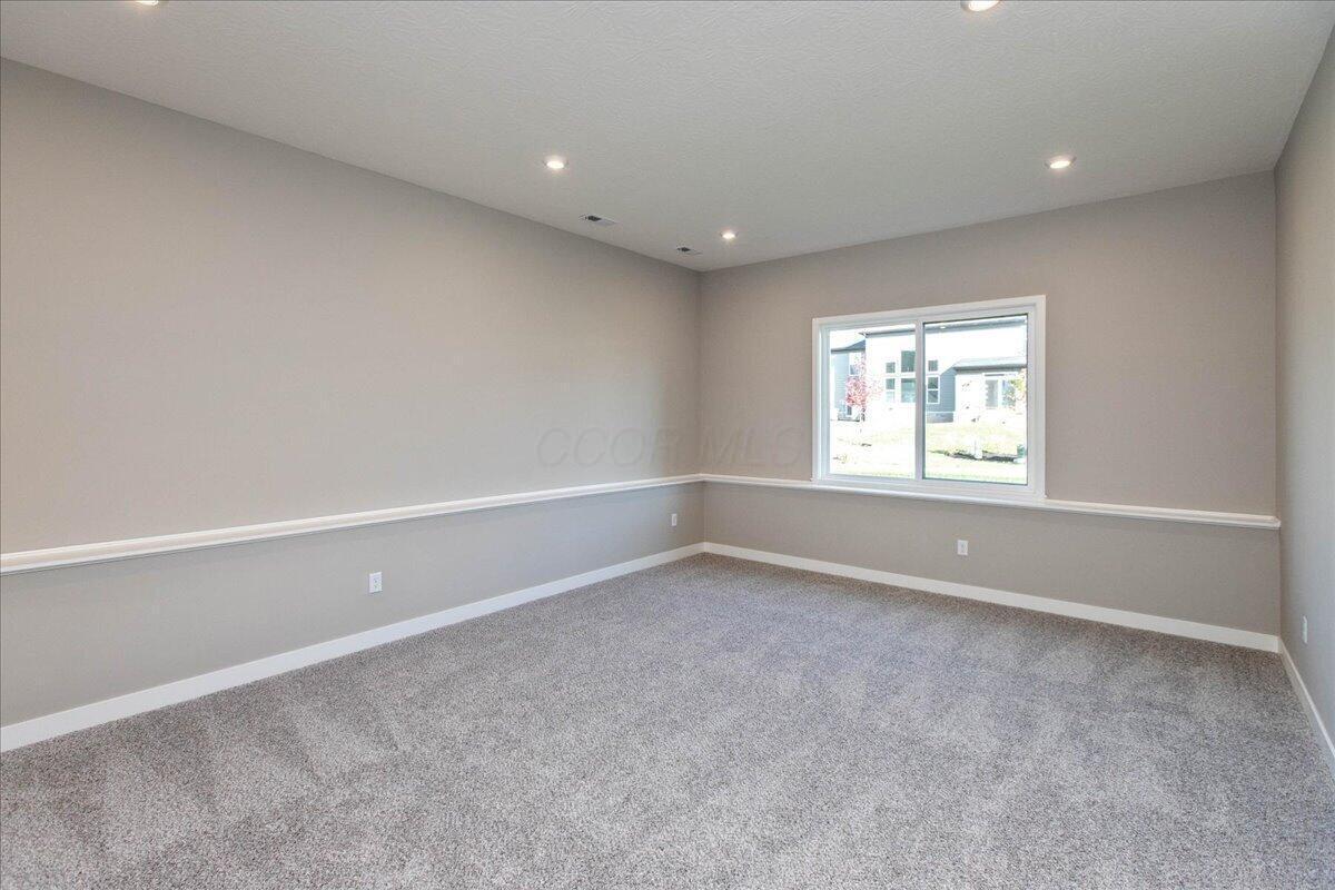 19-Family Room