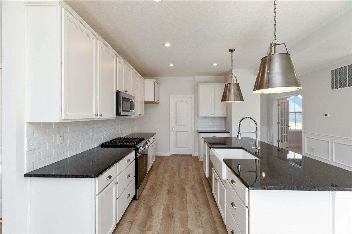 09-Kitchen