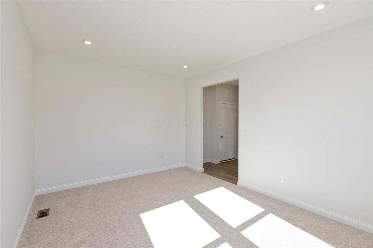 19-Family Room