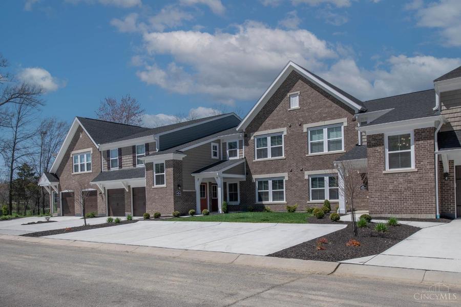 5883 Parkview Lane. Milford, OH 45150