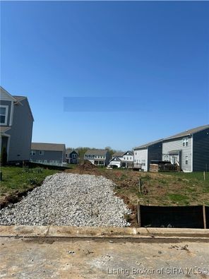 8211 Crescent Cove (Beacon)