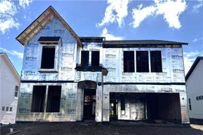 752 Crystal Lake Parkway (Ivy)