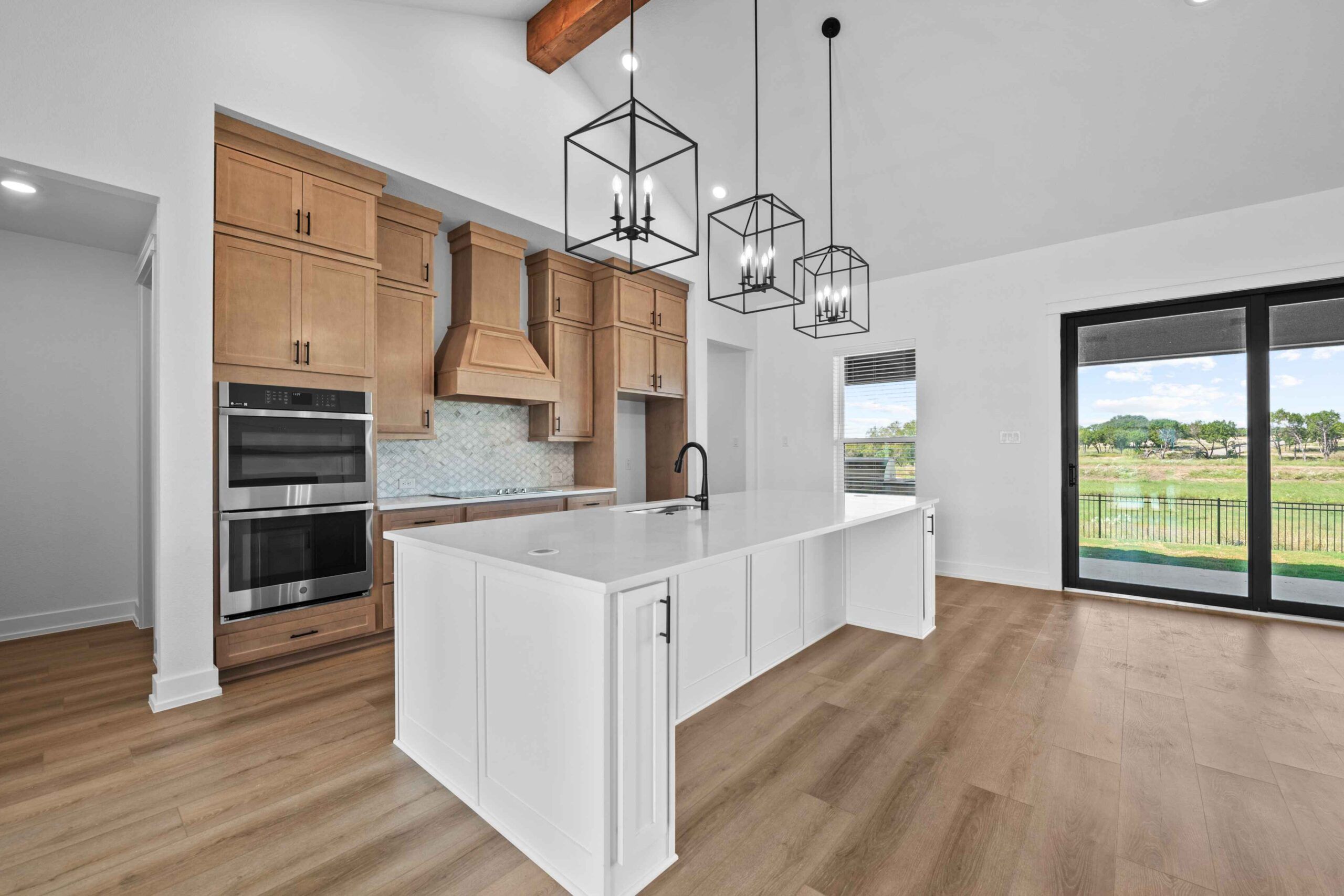 2046 Gray Fox Drive (Llano)