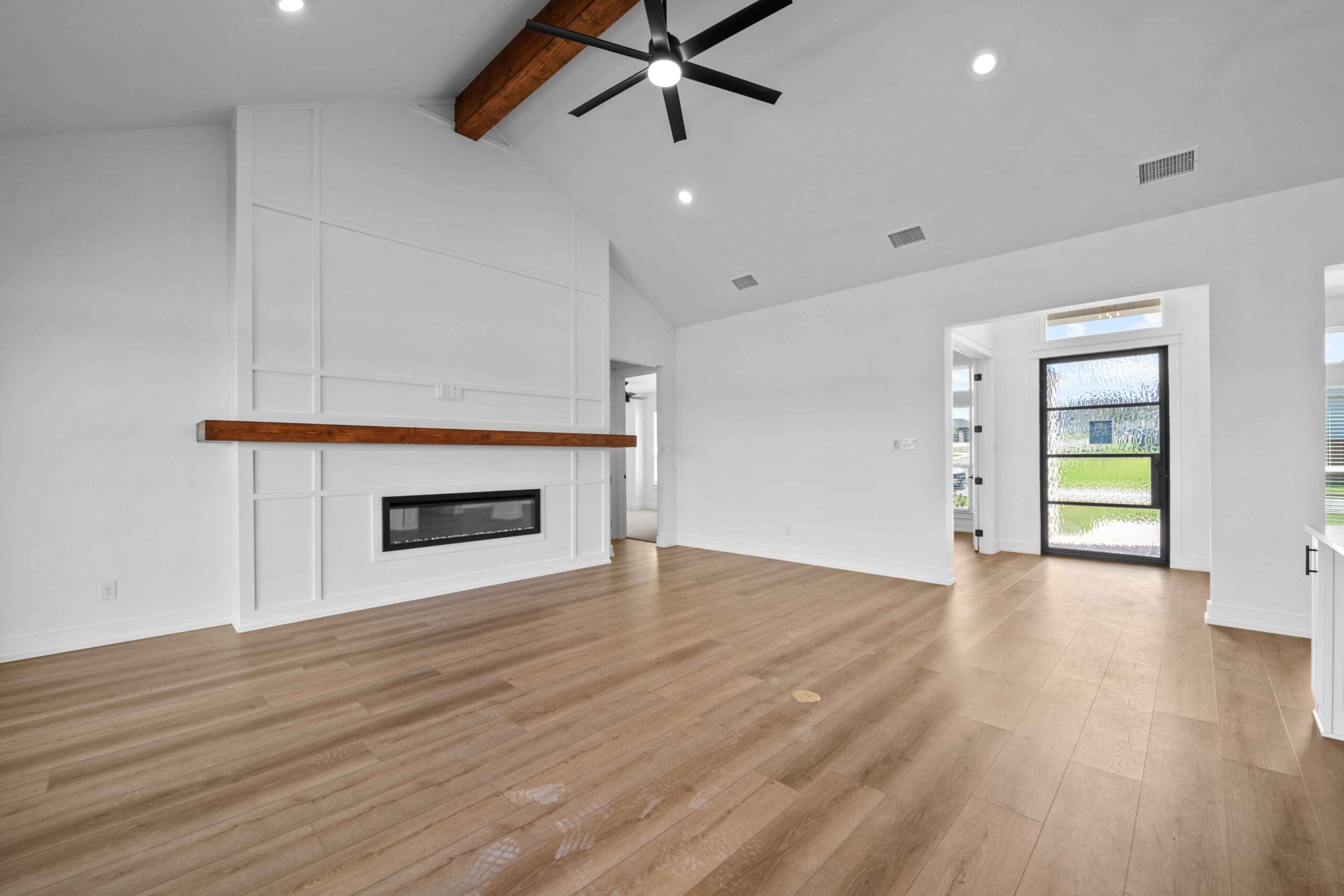 2046 Gray Fox Drive (Llano)