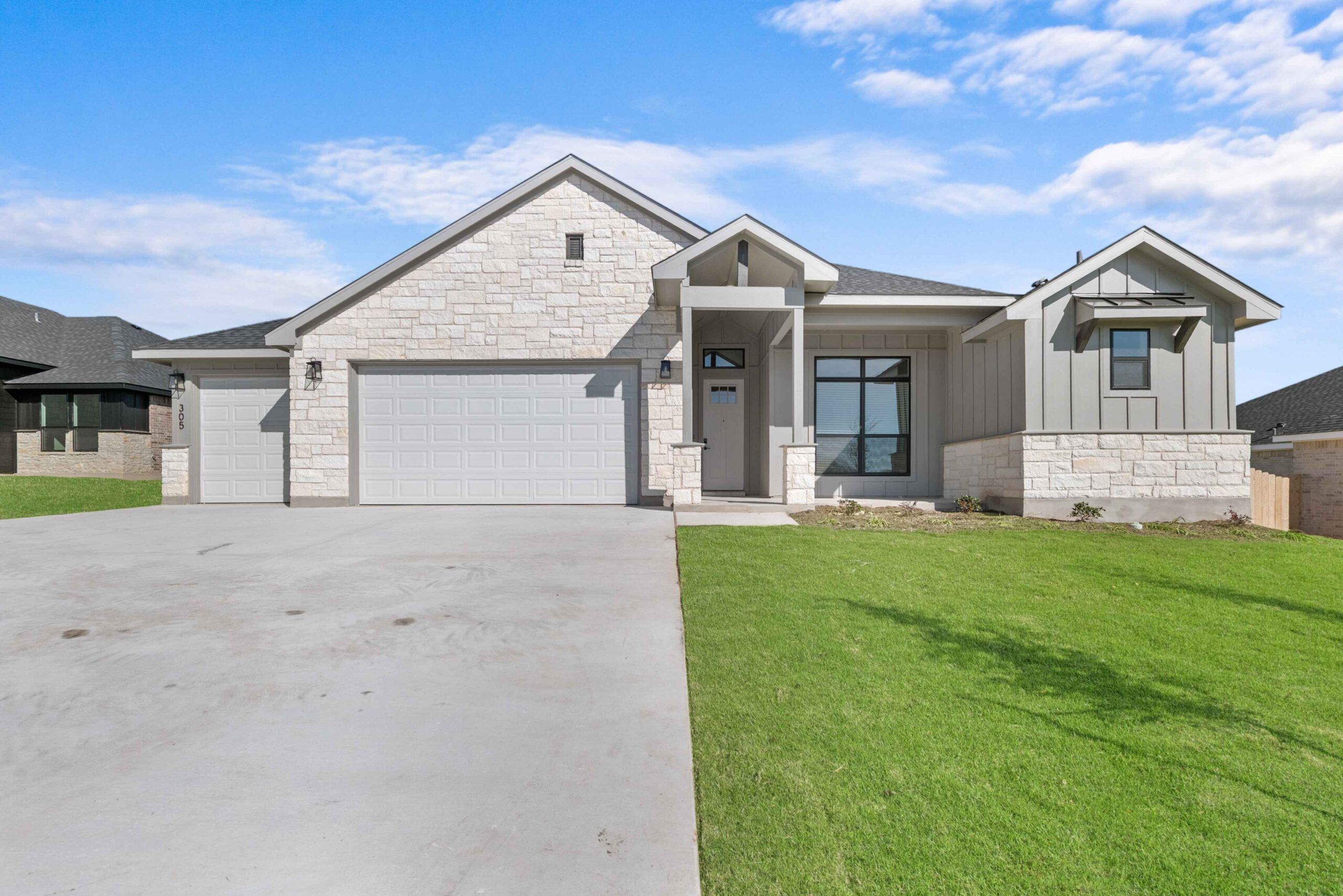 305 Boots Court (Kickapoo Creek)