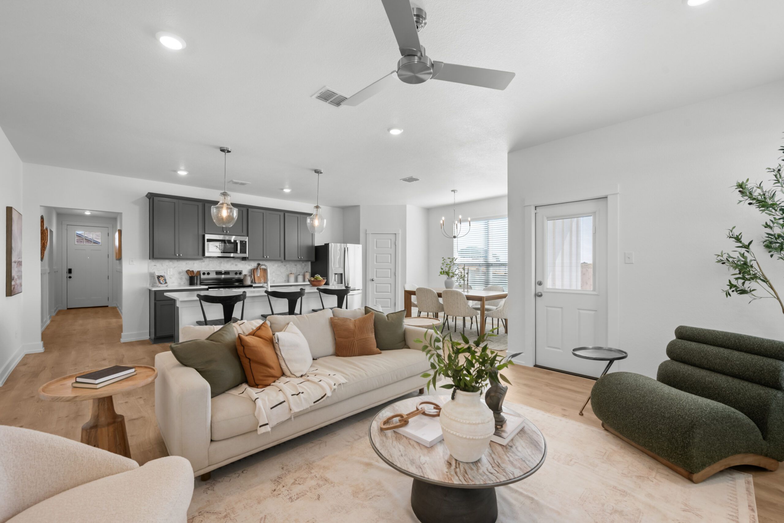 casa en Rancho San Gabriel – Coming Soon por Flintrock Builders