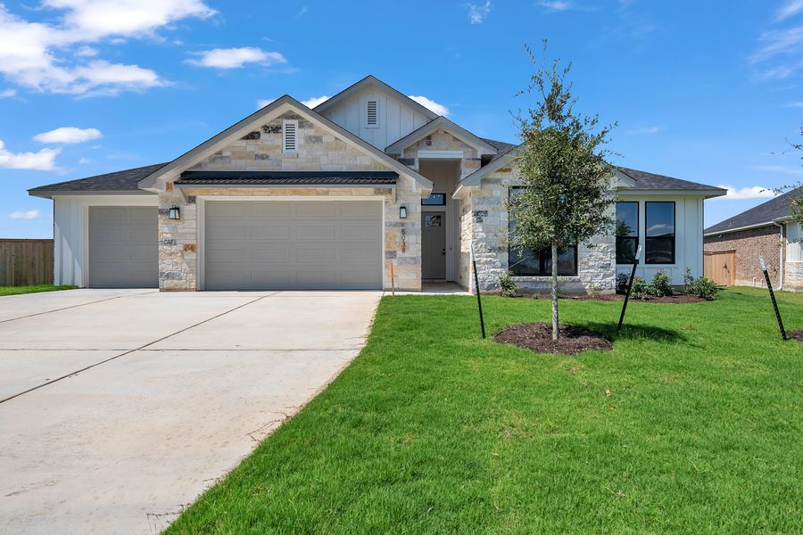 5038 Fence Line Trail. Nolanville, TX 76559
