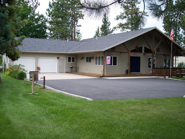 casa en Frame Construction Co. por Frame Construction Co.