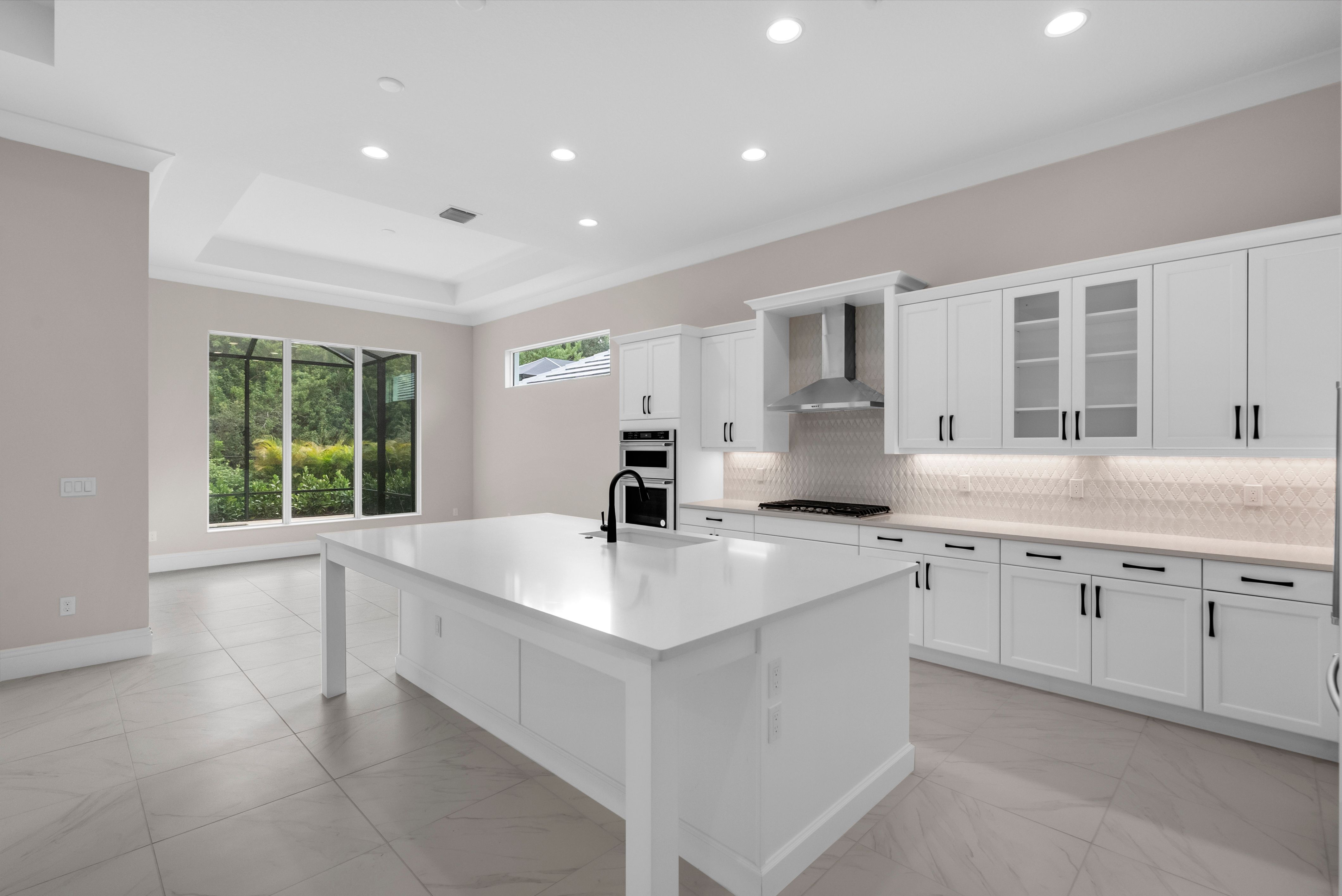 Kitchen | 4237 Lucaya Pointe Way