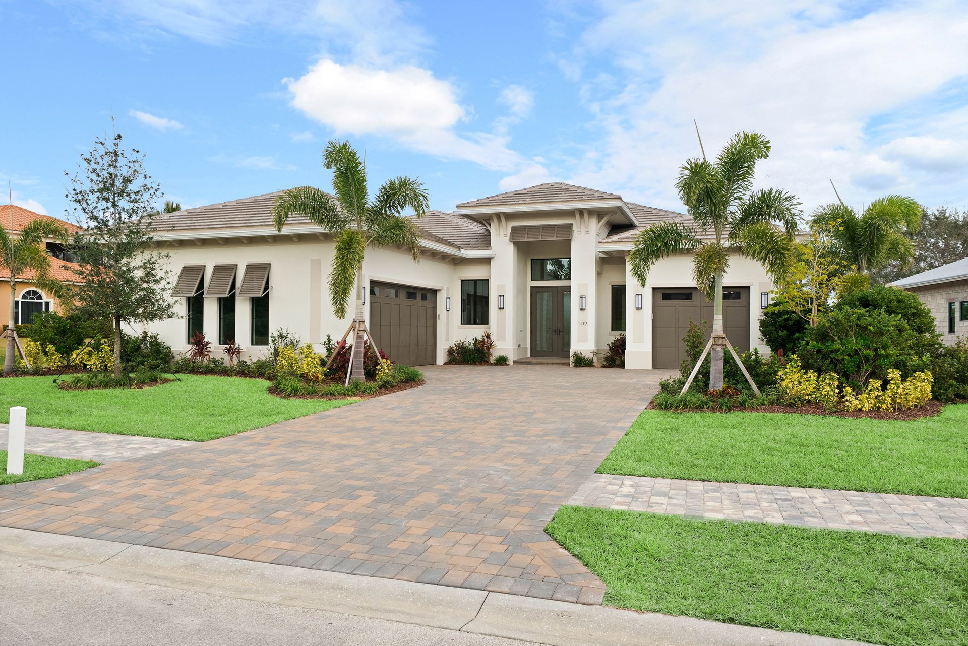 Front Elevation | 109 SE Via Verona